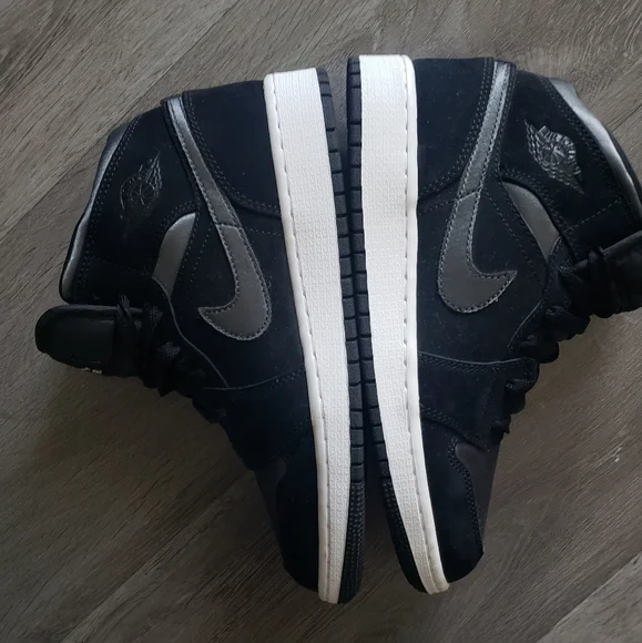 Nike Jordan 1 Mid Nylon Black Anthracite Size 5.5 NWOT - Picture 5 of 8